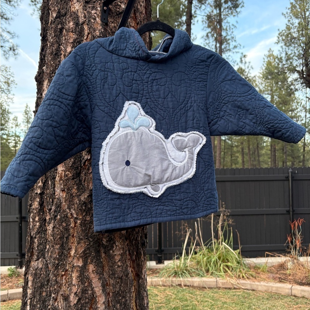 Kids Quilted Hoodie with Whale Design - Picture 2 of 5